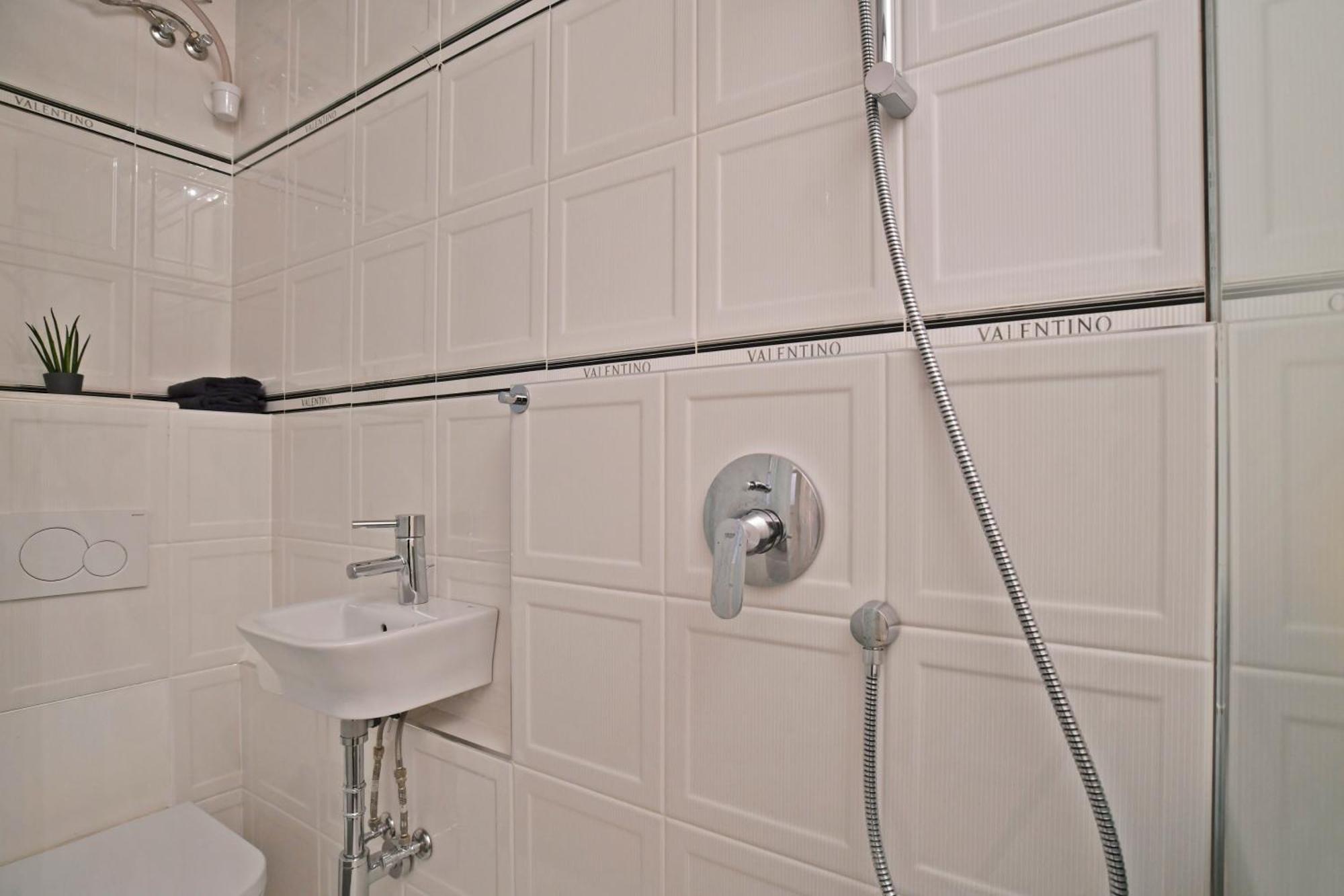 Luxuryflat Near Centre On118 Sqm, 3Br,2Bth,8Bed,Ac Apartment บูดาเปสต์ ภายนอก รูปภาพ